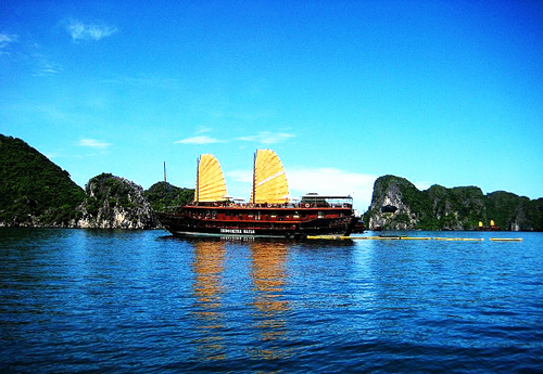 Du lịch Biển: Hà Nội – Hạ Long – Tuần Châu